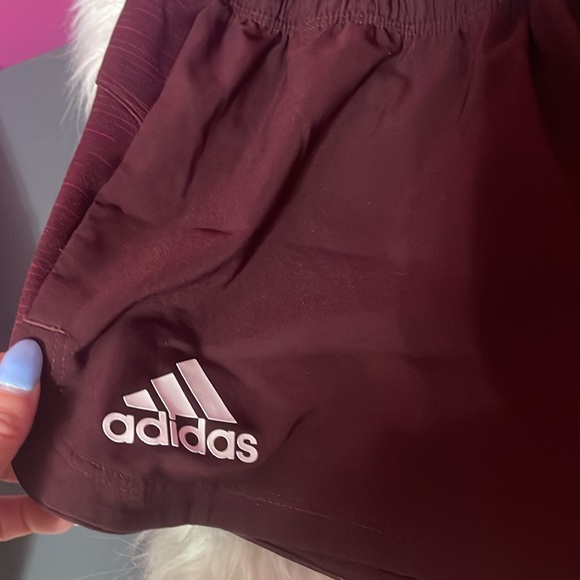 Adidas shorts size small - Picture 2 of 3